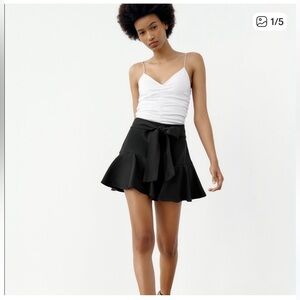 NWT 😍 ZARA Black Flared Front Tie-Waist Mini SKORT